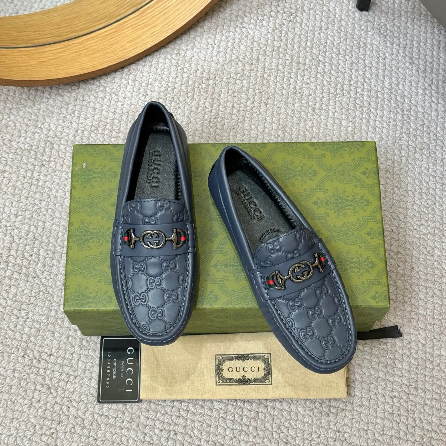 Men's shoes 💰420 (Yangli) Gucci* - the top version of Gucci classic beanie shoes! It is made of imported original cowhide and has a comfortable first layer of sheepskin lining! Original wear-resistant rubber outsole! High quality products! Size 38-46, with shoe dial, cloth bag, card